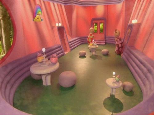 In the Night Garden Season 1 Episode 61 - The Tombliboos Swap Trousers