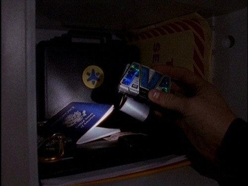 Power Rangers Season 8 Episode 11 - From Deep in the Shadows