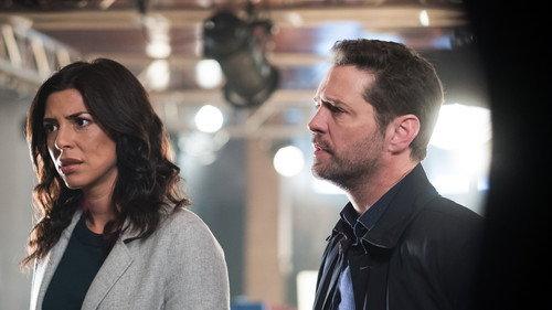 Private Eyes Season 2 Episode 10 - Kissing the Canvas