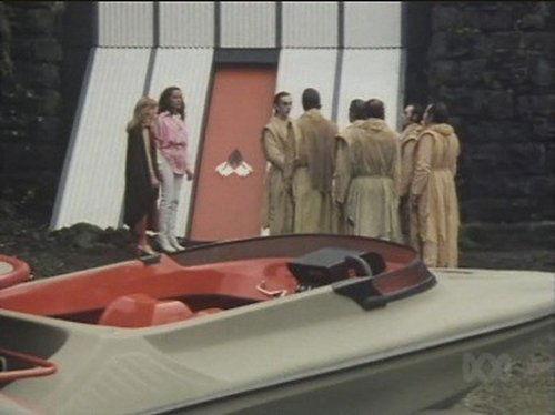 undefined Season 16 Episode 8 - The Pirate Planet (4)