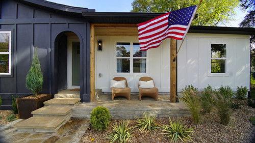 Fixer to Fabulous Season 4 Episode 10 - Cottage Gets a Modern Upgrade