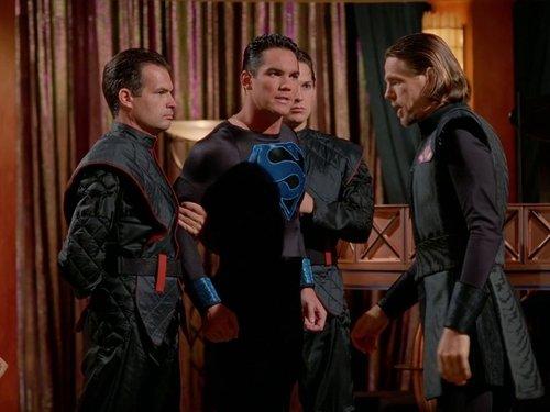 Lois & Clark: The New Adventures of Superman Season 4 Episode 2 - Battleground Earth (2)