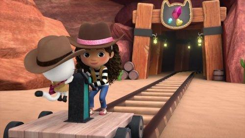 Gabby's Dollhouse Season 6 Episode 5 - Dollhouse Dress-Up Chest