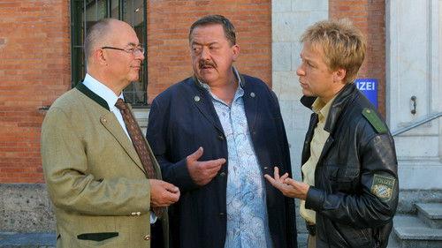 Die Rosenheim-Cops Season 13 Episode 7 - Abpfiff