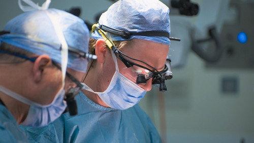 Surgeons: At the Edge of Life Season 7 Episode 4 - Rebuild and Renew