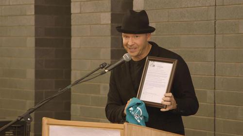 Donnie Loves Jenny Season 3 Episode 5 - Hometown Hero