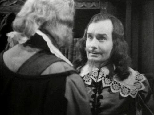 The camera explores time Season 7 Episode 1 - Episode 1