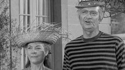 The Beverly Hillbillies Season 3 Episode 9 - The Widow Poke Arrives