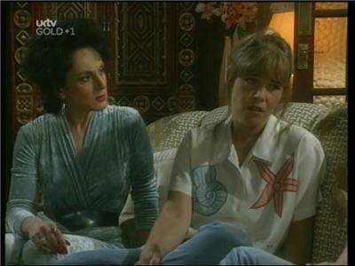 Birds of a Feather Season 3 Episode 3 - Baby Come Back