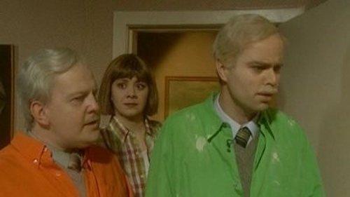 Chewin' the Fat Season 1 Episode 3 - Jack and Vic do Changing Rooms