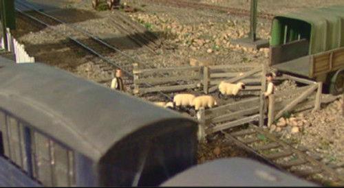 Thomas & Friends Season 8 Episode 24 - Chickens To School