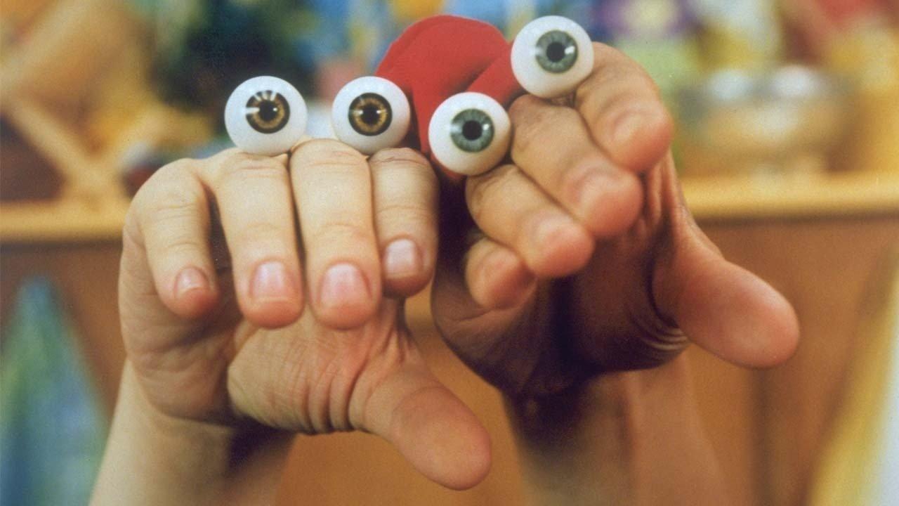 Oobi backdrop