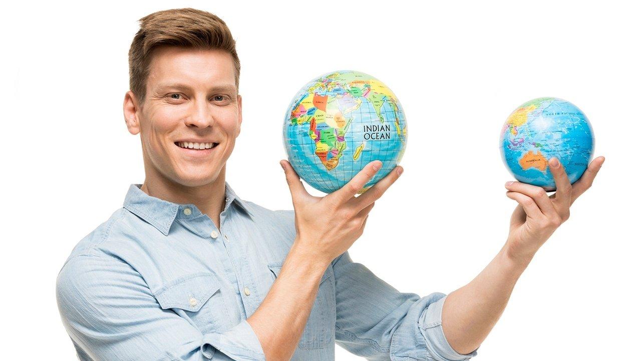 Antti Holma ja maastamuuttajat backdrop