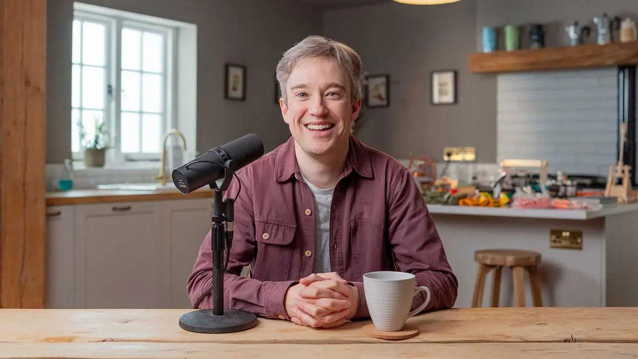 Tom Scott: England backdrop