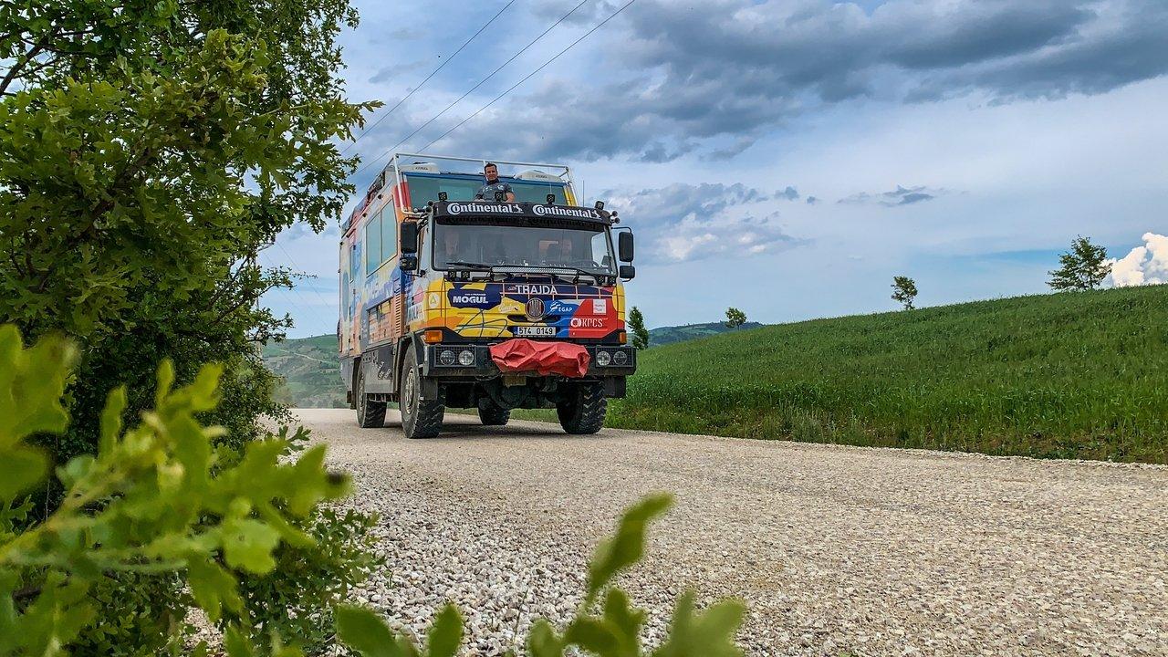 Tatra around the World 2 backdrop