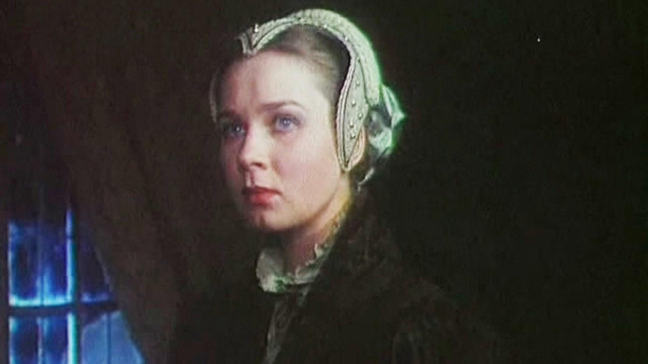 Queen Margot backdrop