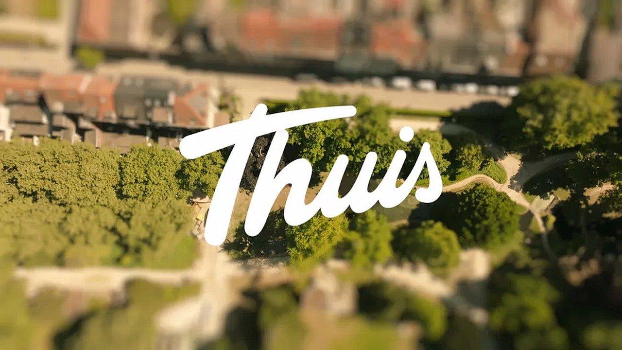 Thuis backdrop
