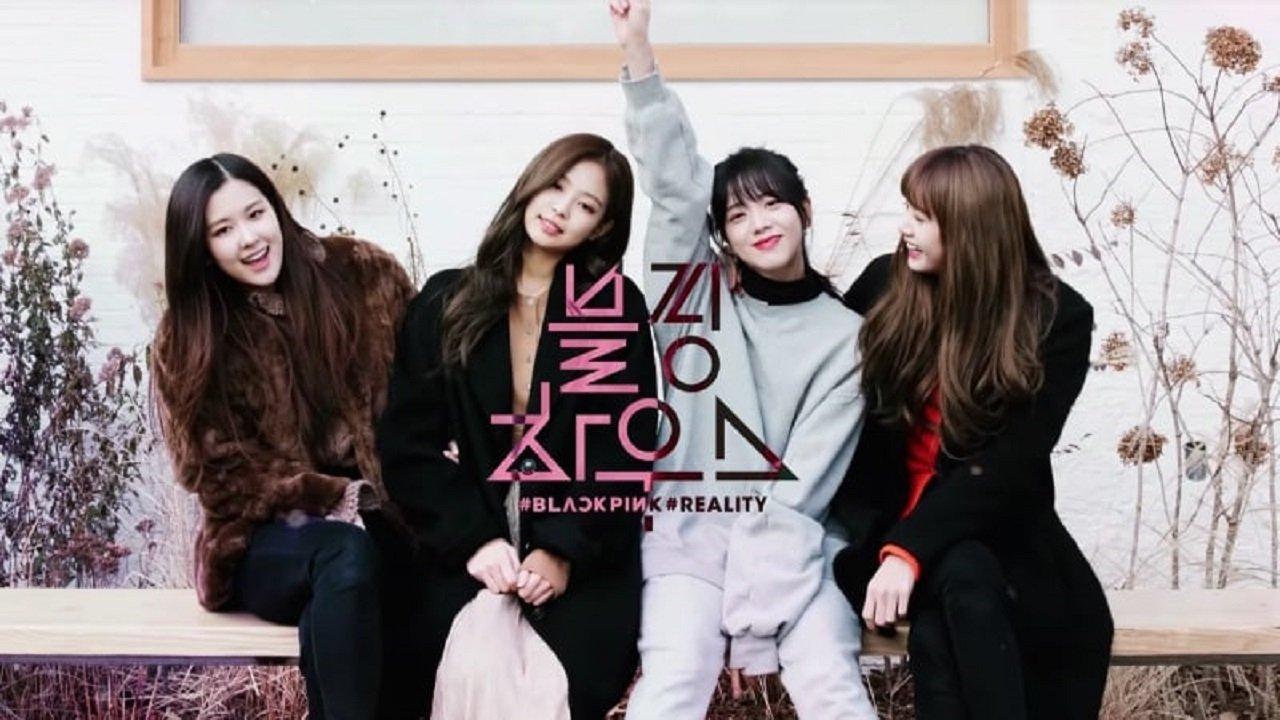 BLACKPINK HOUSE backdrop