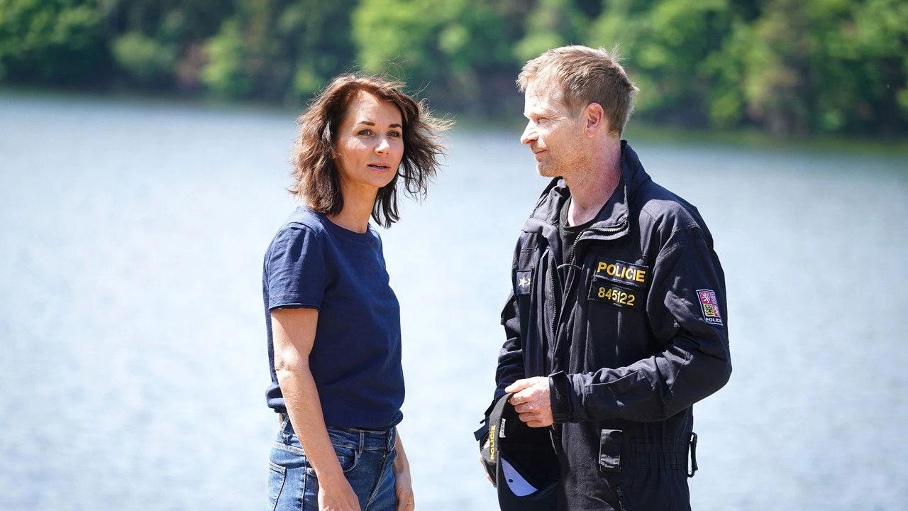 Pod hladinou backdrop