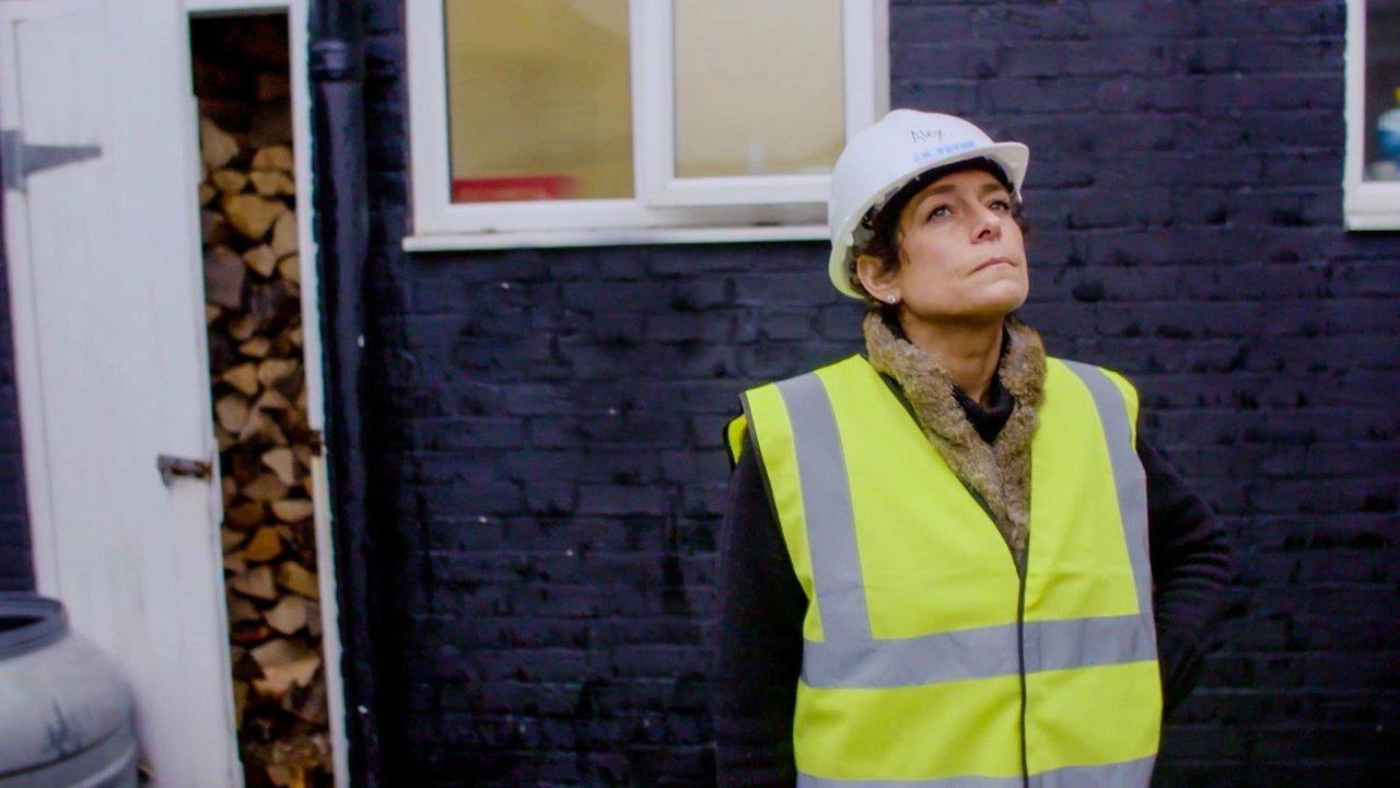 Alex Polizzi: My Hotel Nightmare backdrop