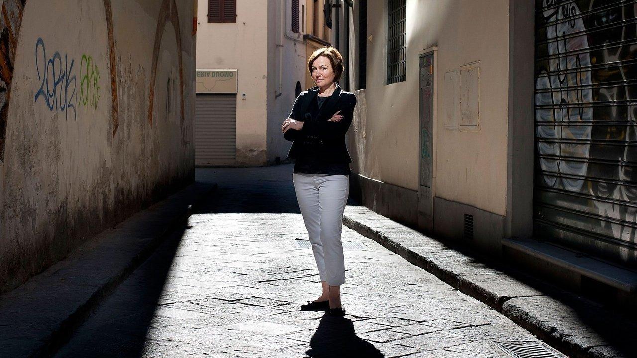 The Story of Women and Art backdrop