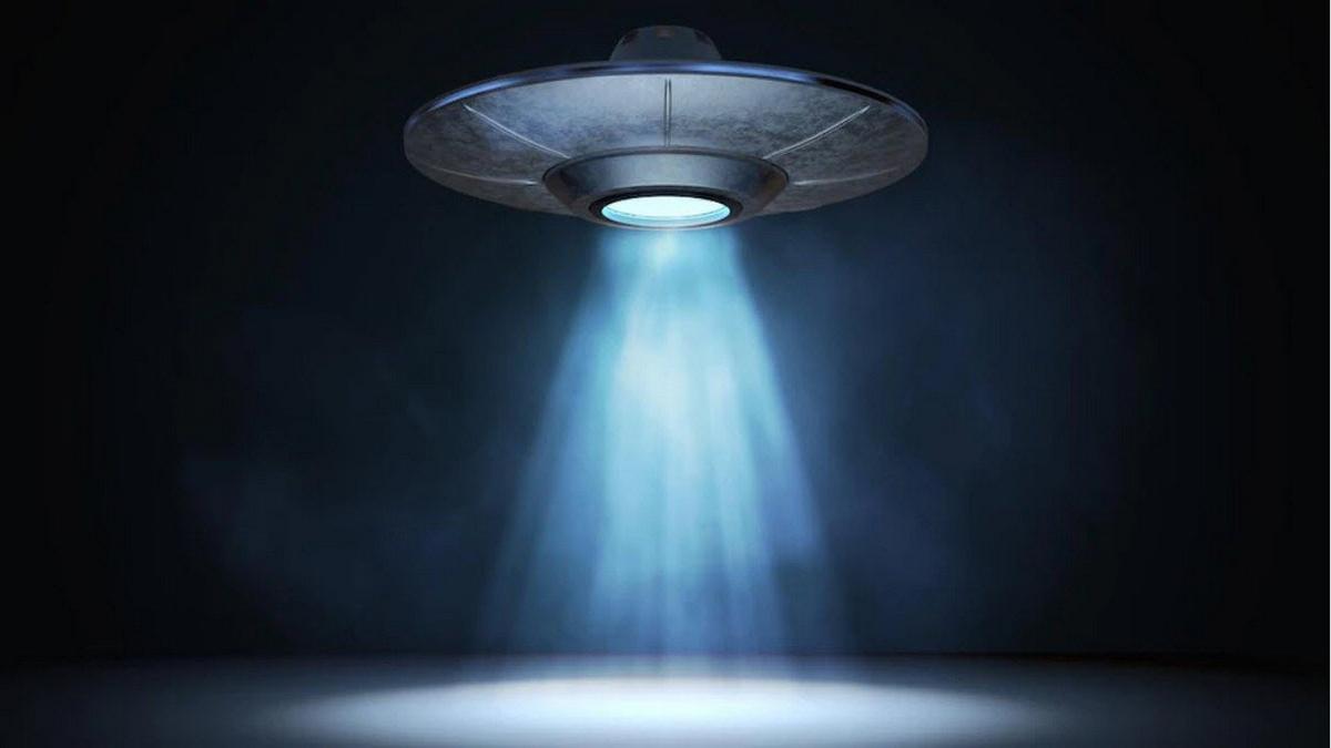 Encounter: UFO backdrop