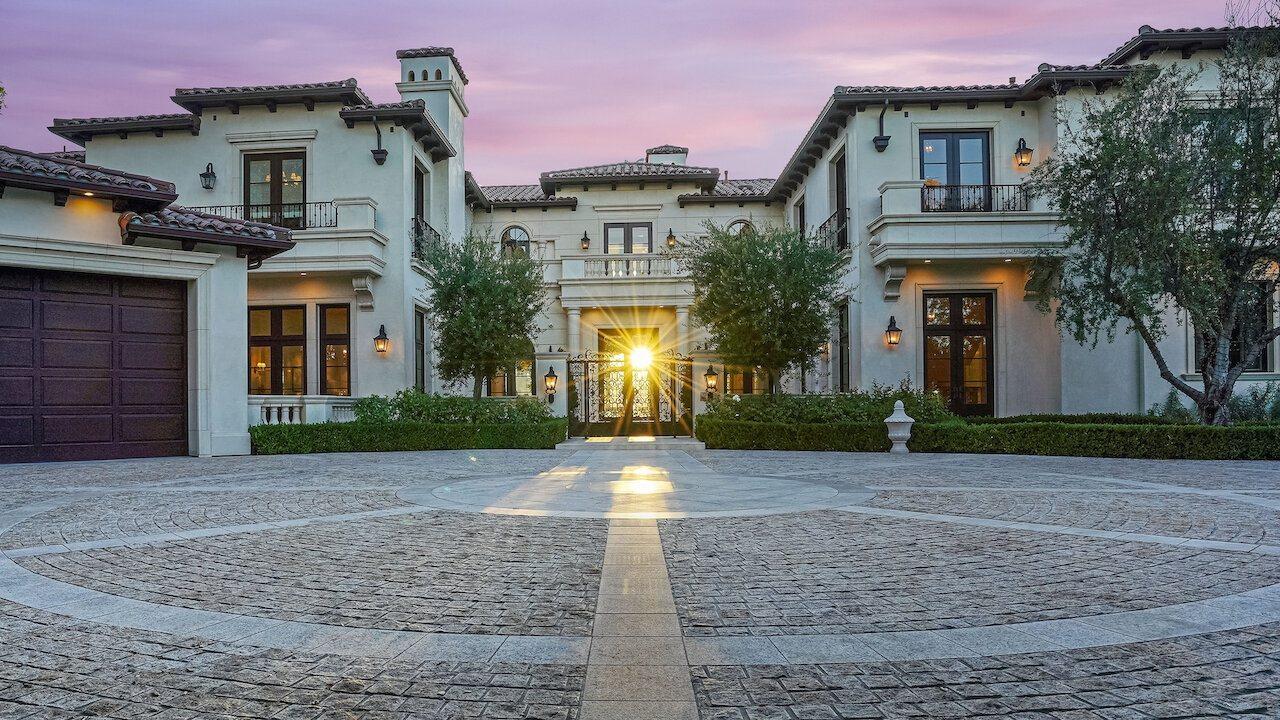 Buying Beverly Hills backdrop