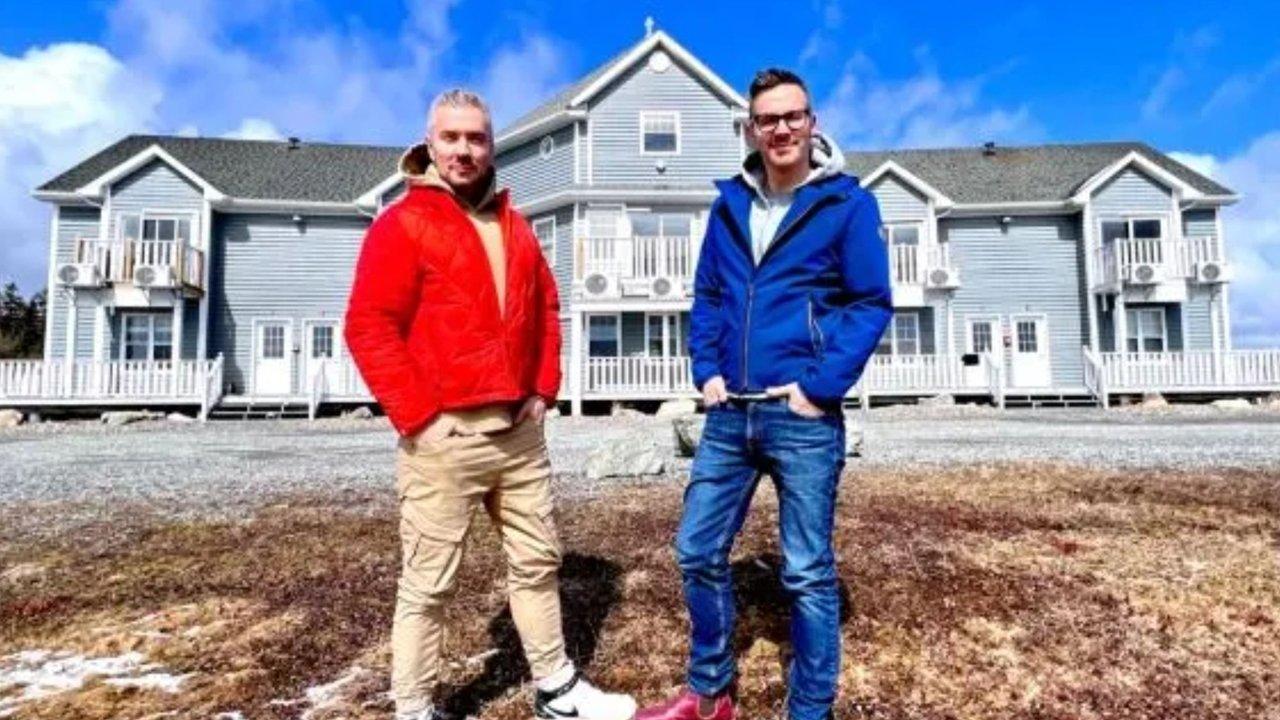 Colin & Justin's Hotel Hell backdrop