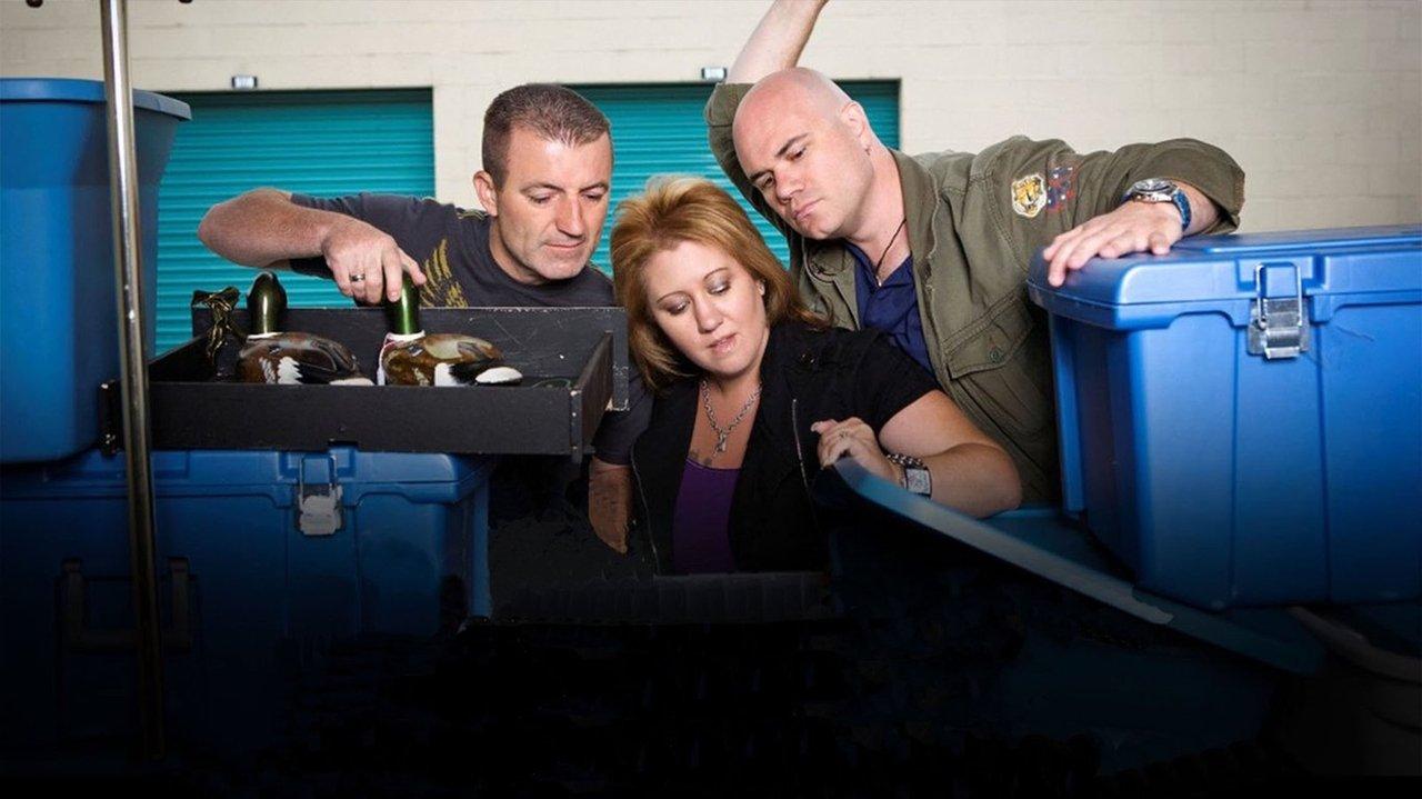 Storage Hunters backdrop