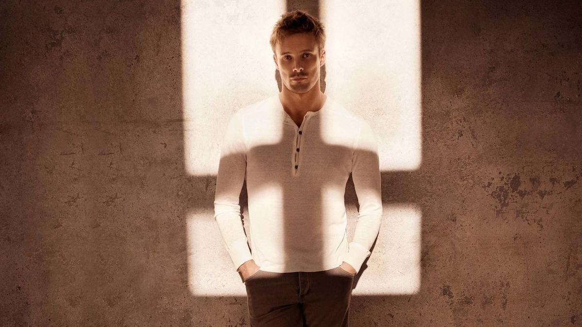 Damien backdrop