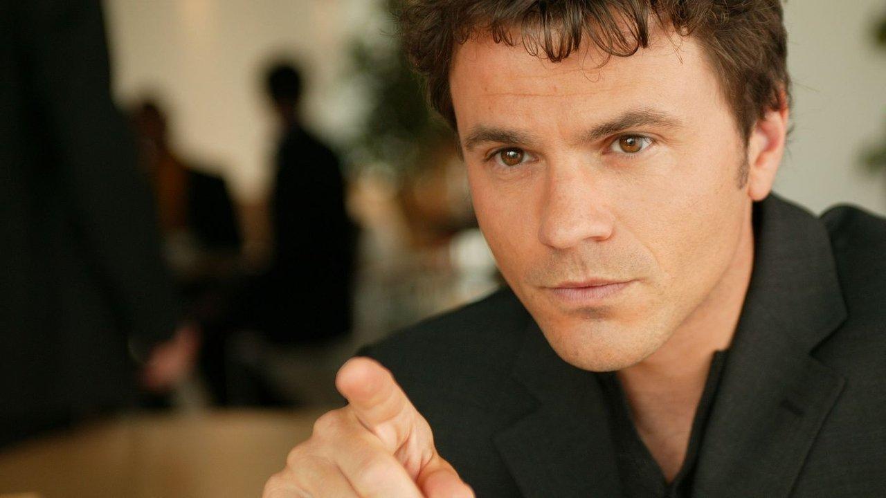 Team Spirit: De serie backdrop