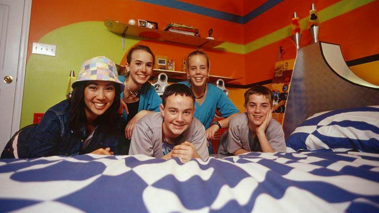 Trading Spaces: Boys vs. Girls backdrop
