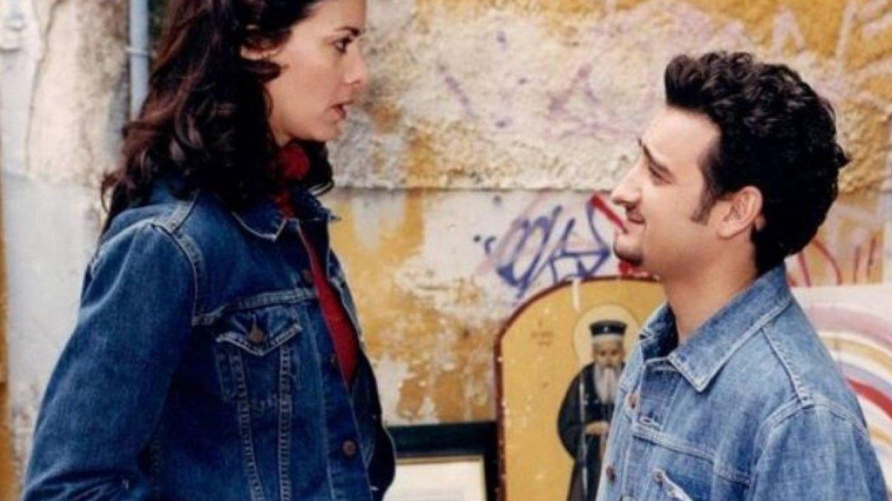 Eisai To Tairi Mou backdrop