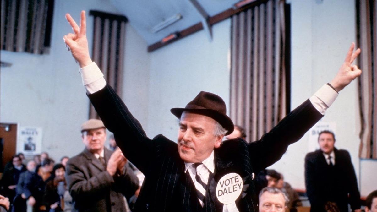 Minder backdrop
