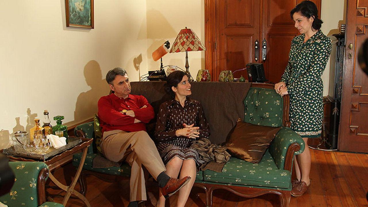 Mulheres de Abril backdrop