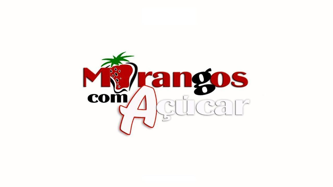 Strawberries with Sugar backdrop