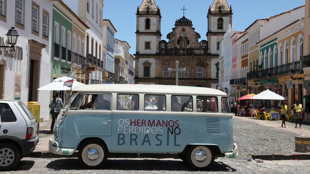 Os Hermanos Perdidos no Brasil backdrop