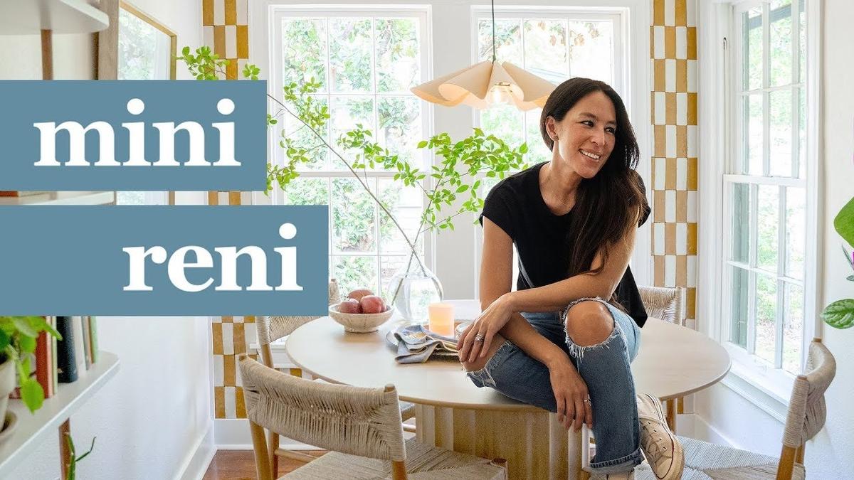 Mini Reni backdrop