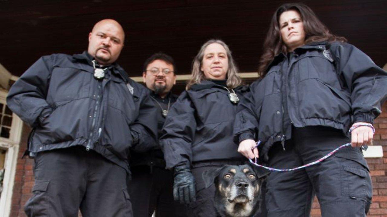 Animal Cops: Detroit backdrop