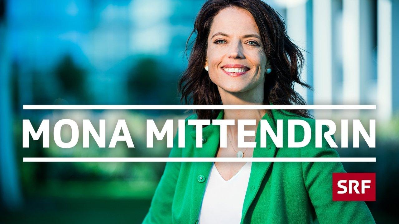 Mona mittendrin backdrop