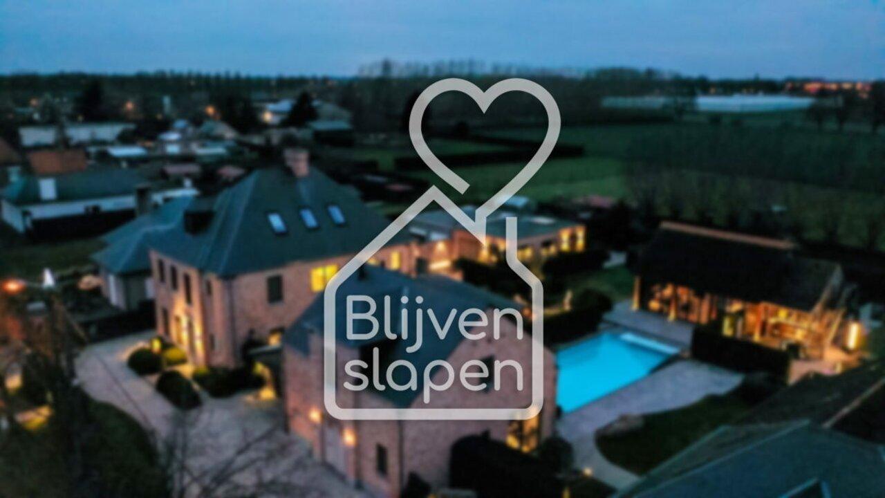 Blijven Slapen backdrop