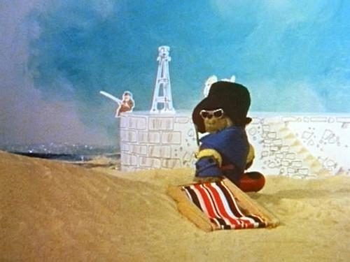 Paddington Bear Season 2 Episode 10 - Trouble at the Beach