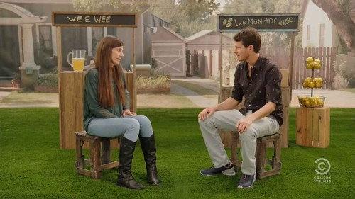Tosh.0 Season 8 Episode 8 - Pee Lady