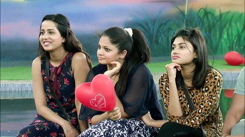 Bigg Boss Season 1 Episode 4 - Day 3: The Magic Of First Love