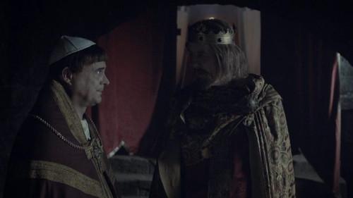 Aranybulla Season 1 Episode 1 - Episode 1