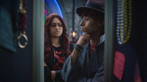 Locker Diaries: ZOMBIES Season 1 Episode 8 - Portable Night
