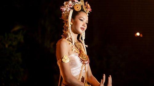 undefined Season 3 Episode 5 - Full-Moon Party