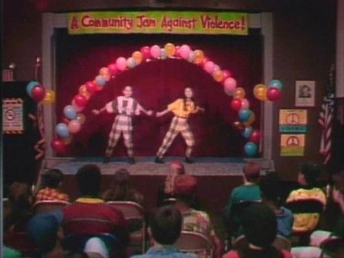 Ghostwriter Season 1 Episode 34 - Building Bridges (4)