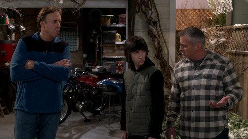 Man with a Plan Season 1 Episode 14 - Kate's First Date