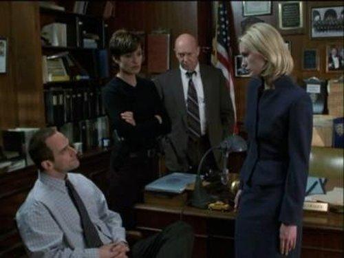 Law & Order: Special Victims Unit Season 2 Episode 18 - Manhunt